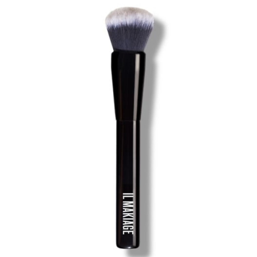 NWT: IL MAKIAGE foundation brush 100